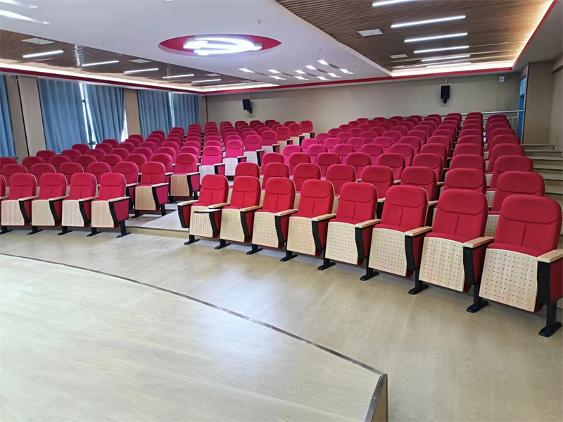 礼堂椅