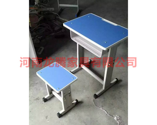 河南学生课桌凳生产厂家